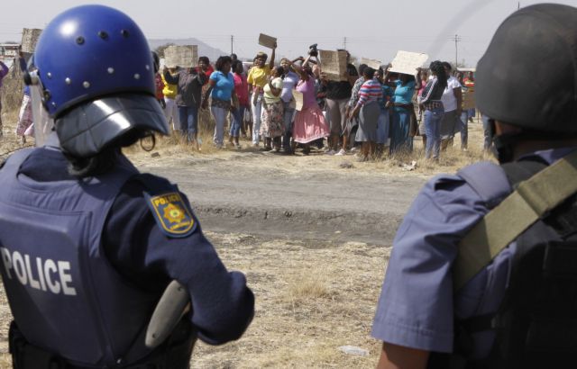 Οργή στη Νότιο Αφρική για τη σφαγή στο ορυχείο με τους 34 νεκρούς